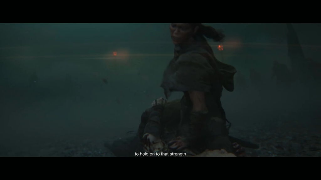 Воин сидит на земле в тумане ночью