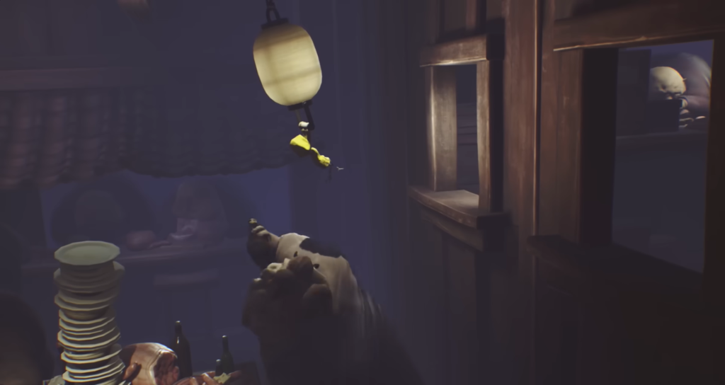 Шестой из Little Nightmares висит на фонаре в кухне