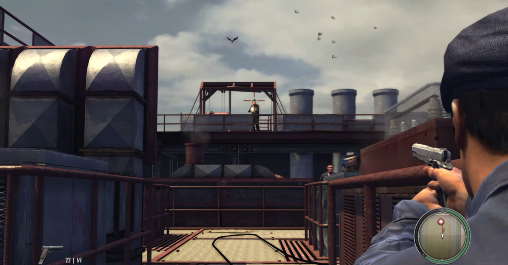 Персонаж Mafia II целится из пистолета на крыше
