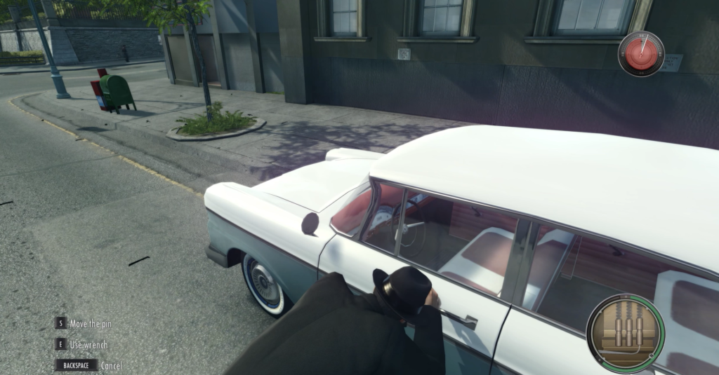 Взлом замка белого автомобиля на городской улице Mafia II