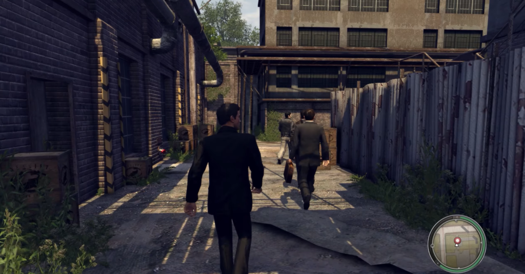 Вито Скалетта из Mafia II идет по двору