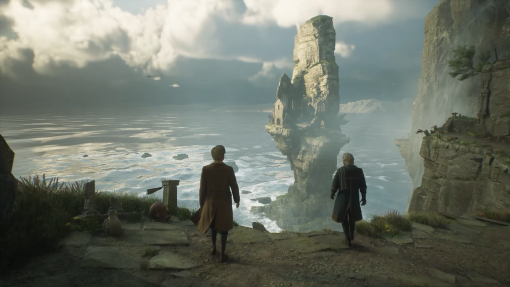 Два человека идут по утесу к морю