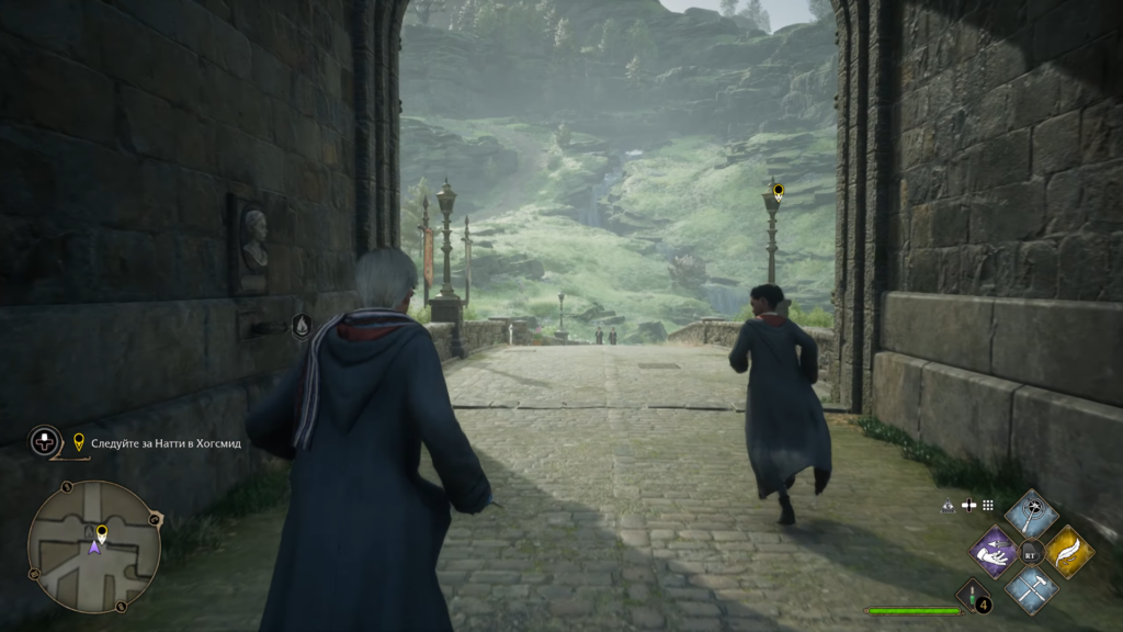 Персонаж бежит за Натти в Hogwarts Legacy