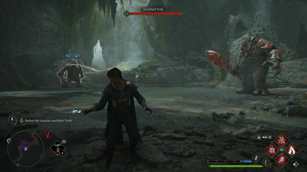 Волшебник сражается с укреплённым троллем в пещере