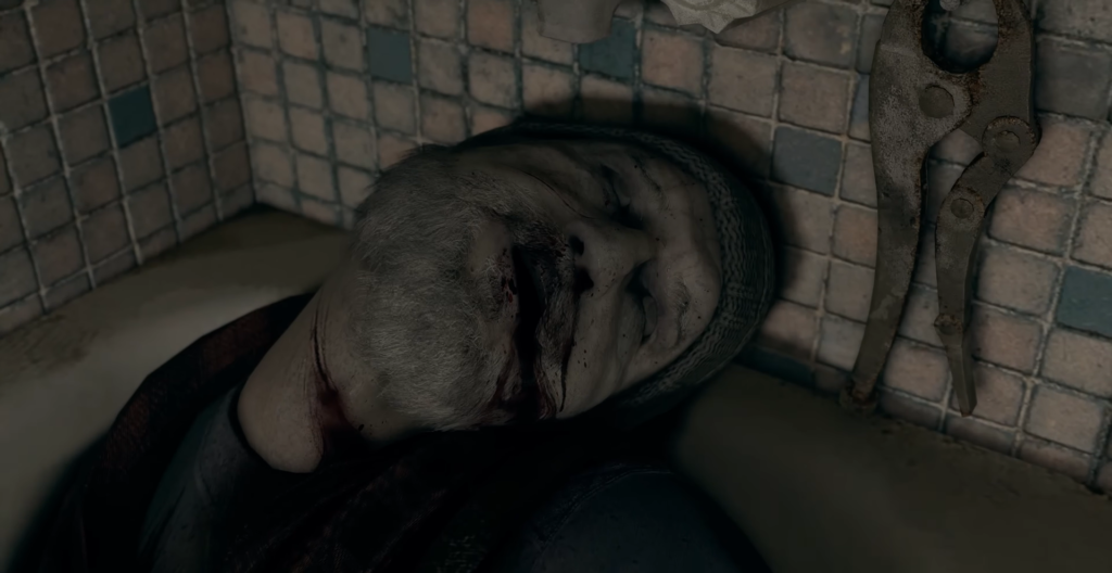 Мужчина лежит в ванне у плиточной стены