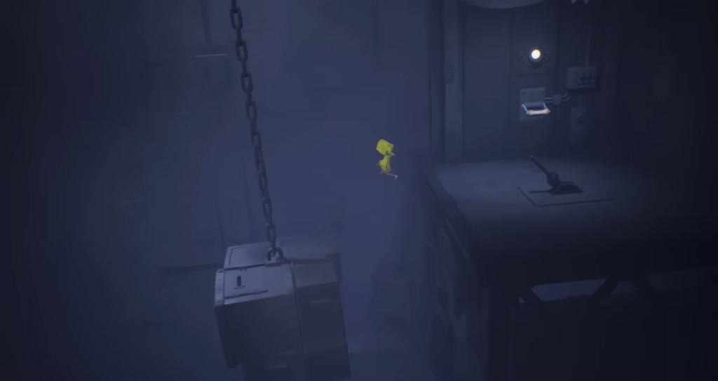 Шестая из Little Nightmares прыгает в темной комнате