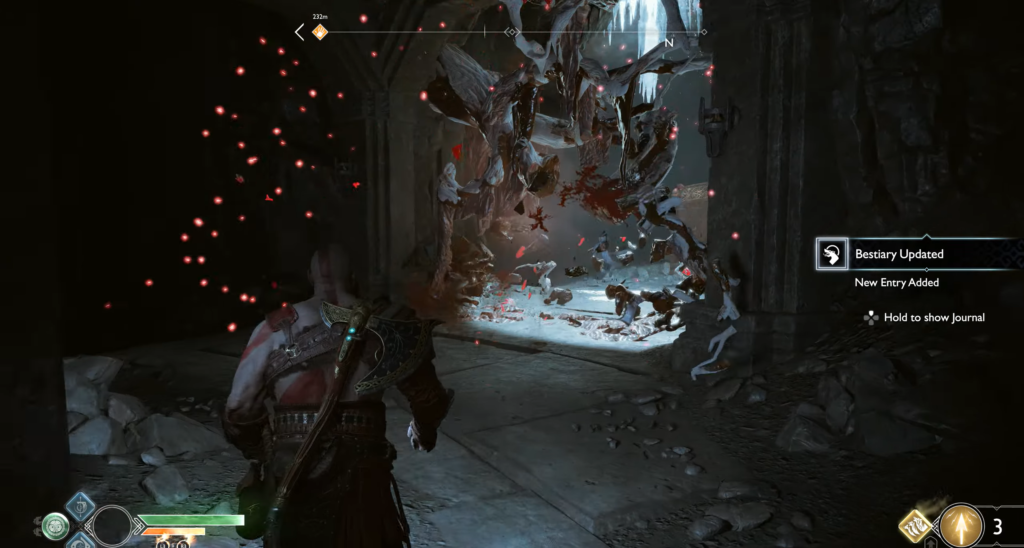 Кратос в God of War сражается в пещере