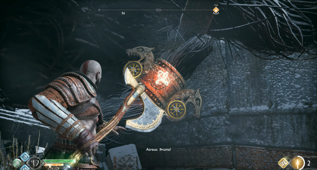 Кратос из God of War целится топором в руны