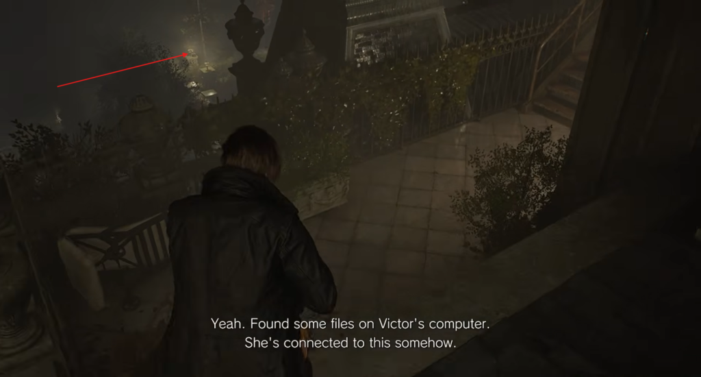 Леон Кеннеди из Resident Evil спускается по лестнице ночью