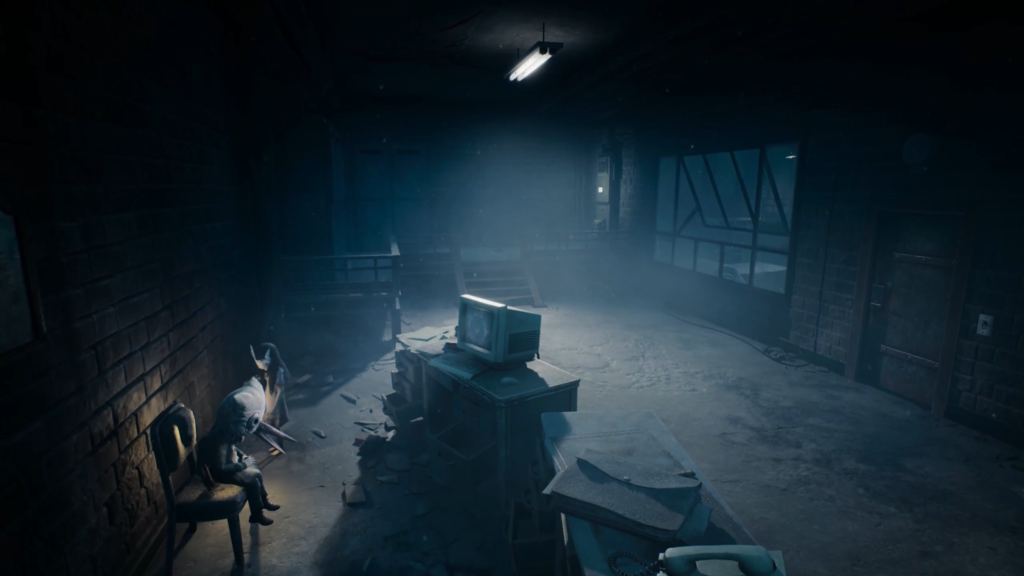 Шестая из Little Nightmares II сидит в комнате