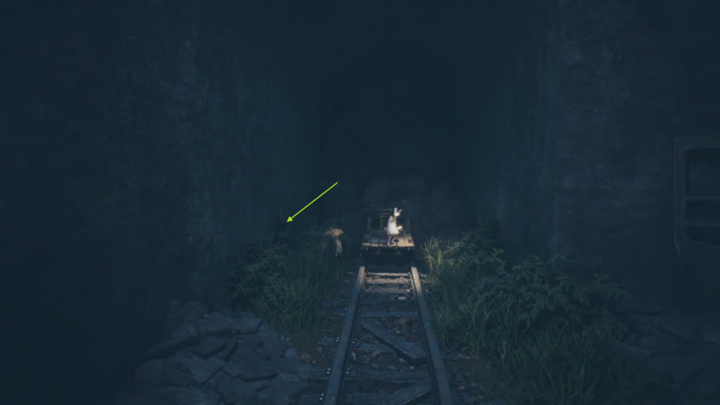 Кролик стоит на вагонетке в туннеле